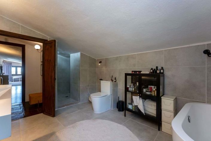 Image No.48-3 Bed Apartment for sale