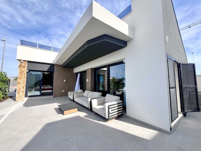 Image No.20-3 Bed Villa for sale