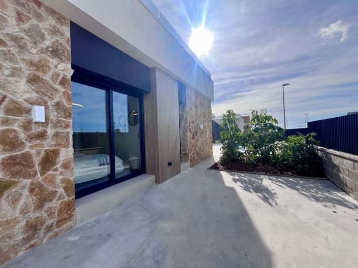 Image No.22-3 Bed Villa for sale