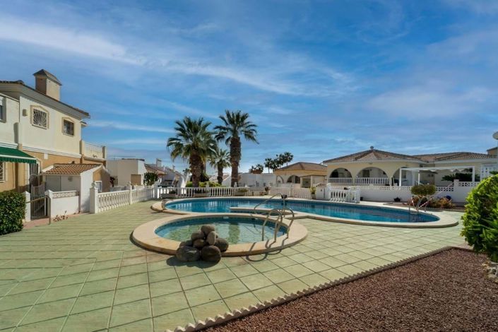 Image No.22-2 Bed Villa for sale