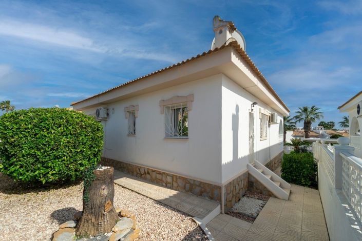 Image No.23-2 Bed Villa for sale