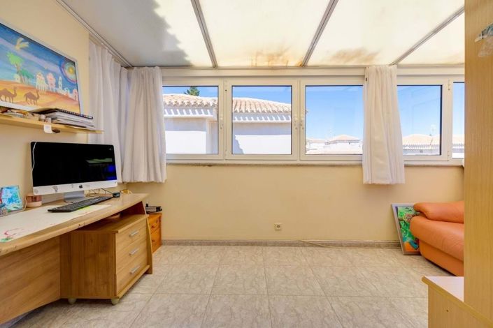 Image No.28-3 Bed Villa for sale
