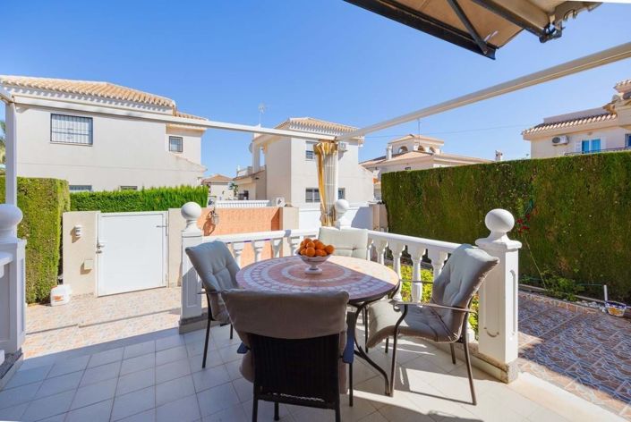 Image No.3-3 Bed Villa for sale