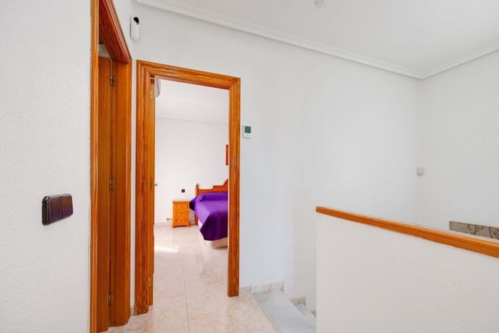 Image No.30-3 Bed Villa for sale