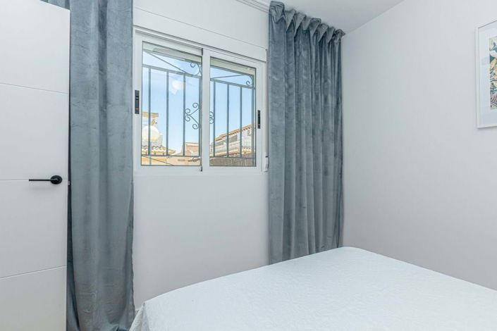 Image No.16-3 Bed Townhouse for sale