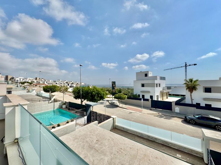 Image No.42-3 Bed Villa for sale