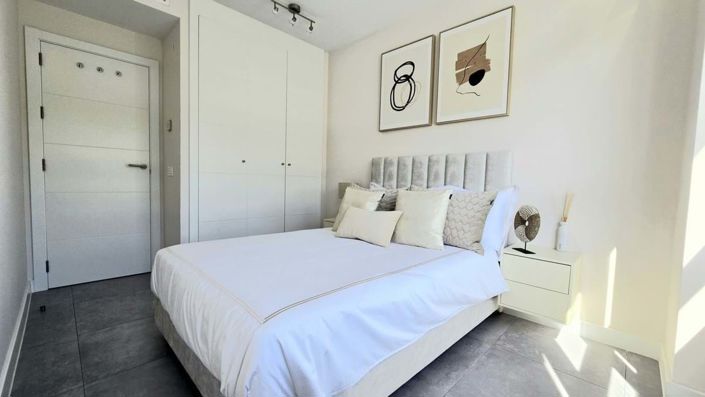 Image No.14-4 Bed Apartment for sale