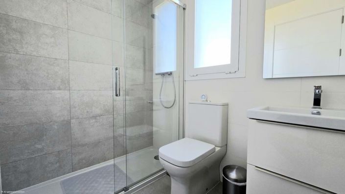 Image No.20-4 Bed Apartment for sale