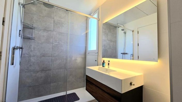 Image No.25-4 Bed Apartment for sale