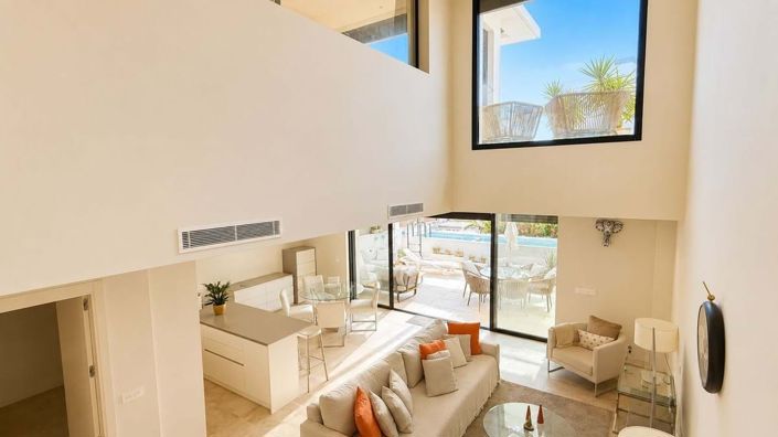 Image No.5-4 Bed Townhouse for sale