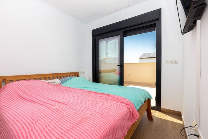 Image No.26-3 Bed Villa for sale