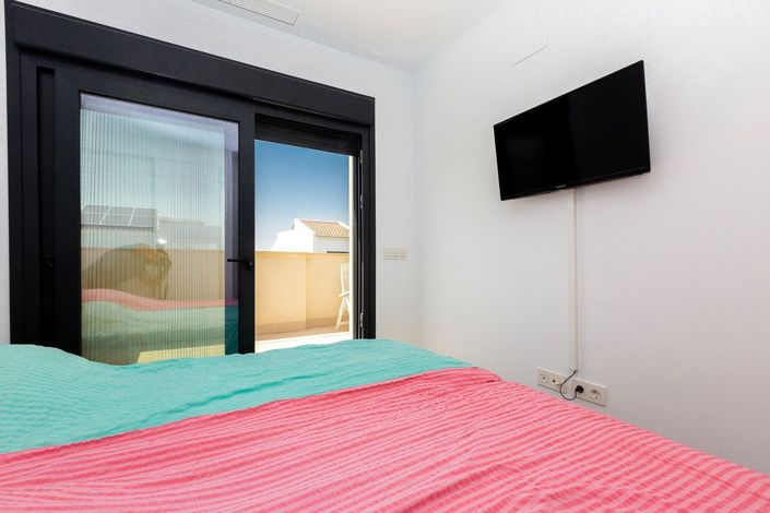 Image No.27-3 Bed Villa for sale