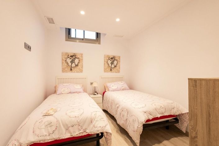 Image No.60-4 Bed Villa for sale
