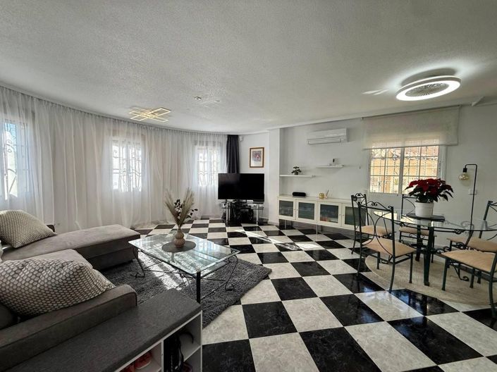 Image No.22-4 Bed Bungalow for sale