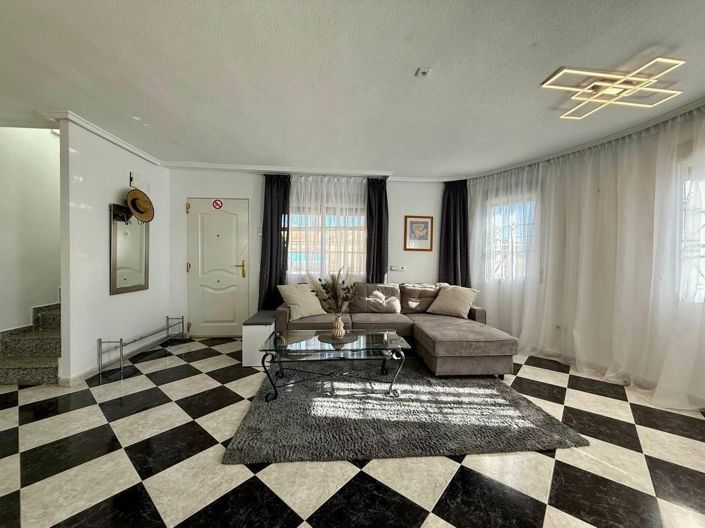 Image No.33-4 Bed Bungalow for sale