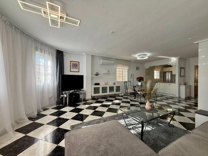 Image No.40-4 Bed Bungalow for sale