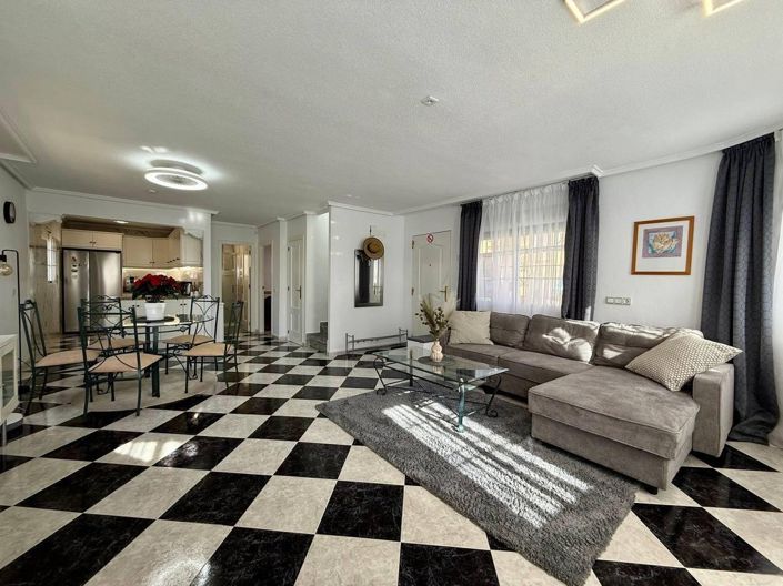 Image No.48-4 Bed Bungalow for sale