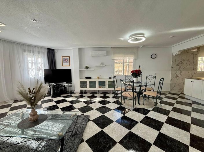 Image No.56-4 Bed Bungalow for sale
