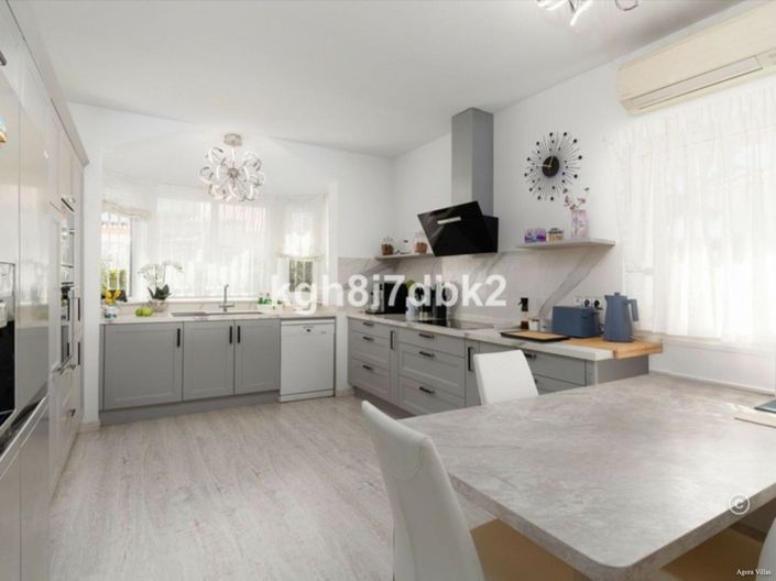Image No.13-4 Bed Villa for sale