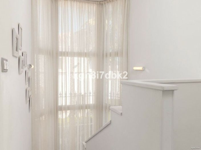 Image No.18-4 Bed Villa for sale