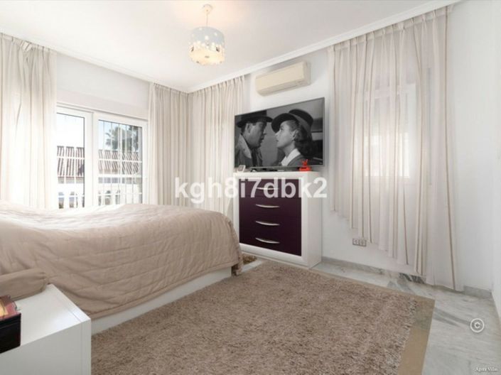 Image No.19-4 Bed Villa for sale