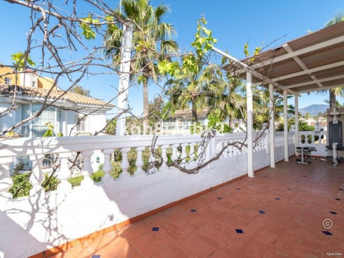 Image No.26-4 Bed Villa for sale