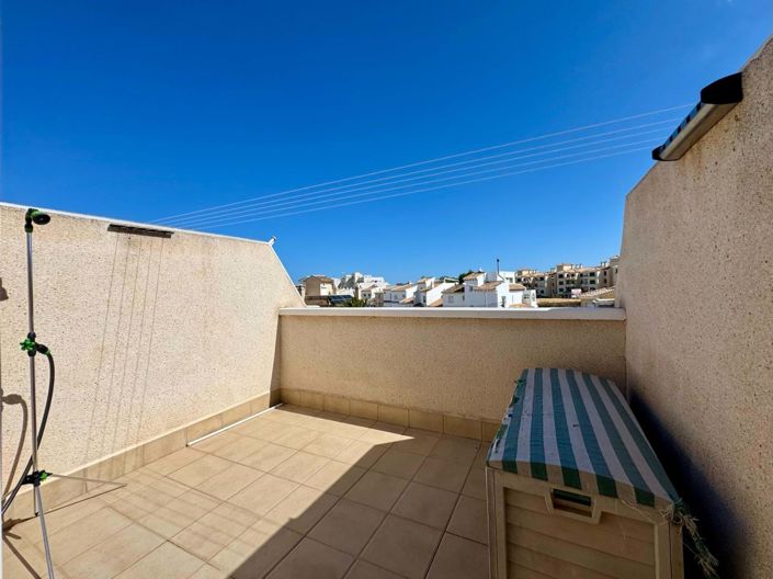 Image No.16-3 Bed Townhouse for sale