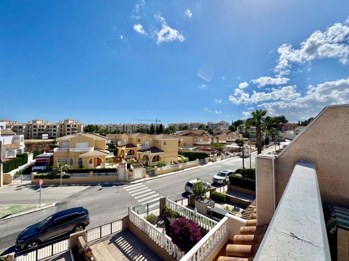 Image No.38-3 Bed Townhouse for sale