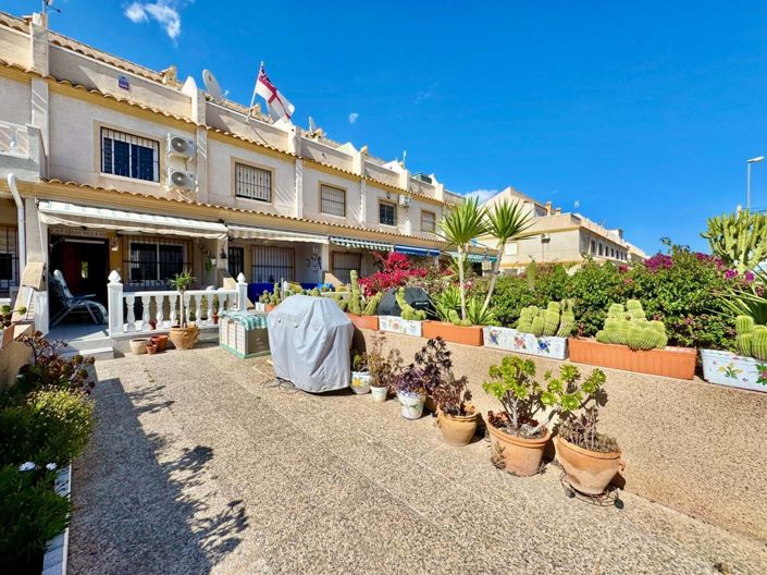 Image No.41-3 Bed Townhouse for sale