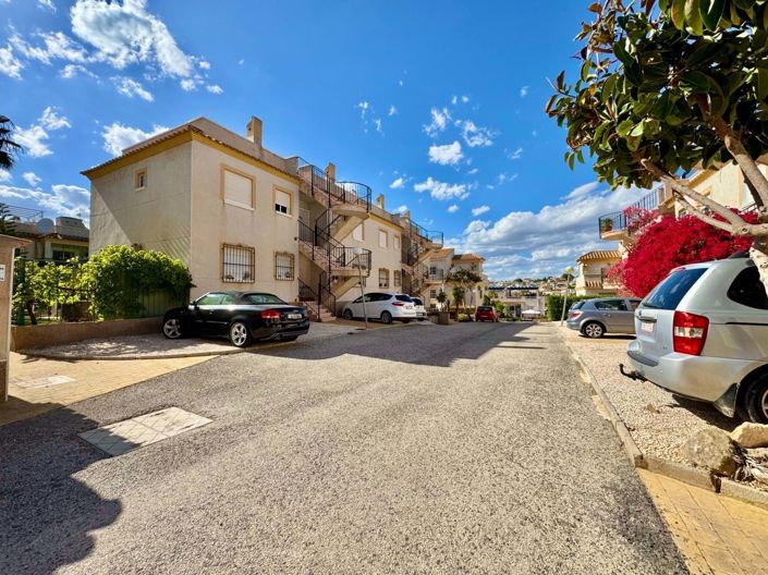 Image No.44-3 Bed Townhouse for sale