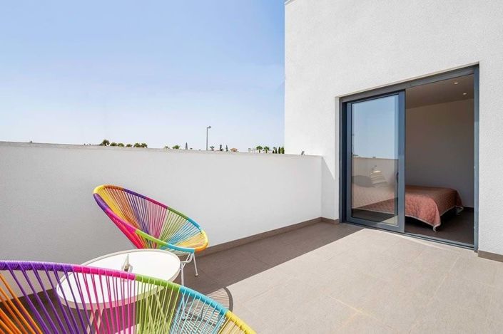 Image No.27-3 Bed Villa for sale