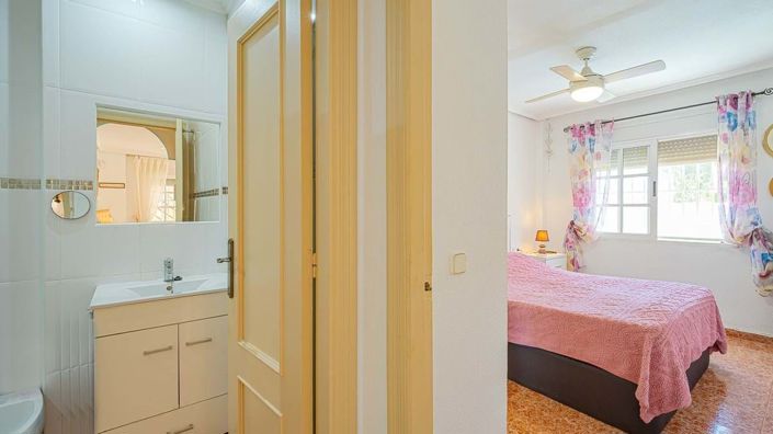 Image No.22-2 Bed Villa for sale