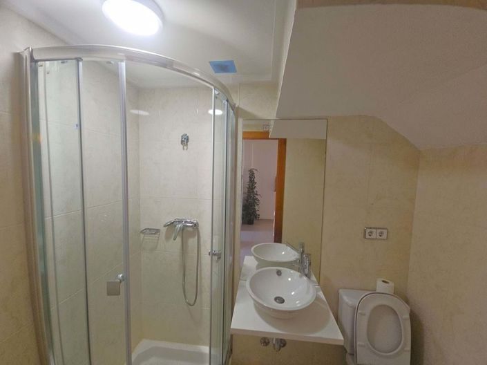 Image No.27-3 Bed Townhouse for sale