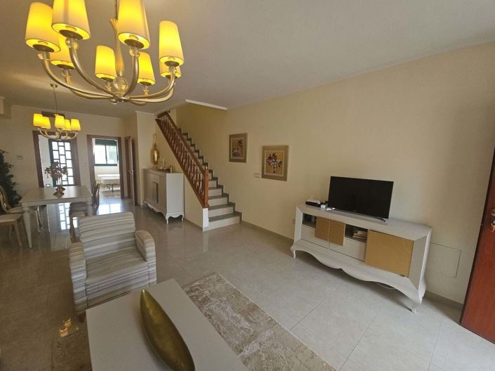 Image No.9-3 Bed Townhouse for sale