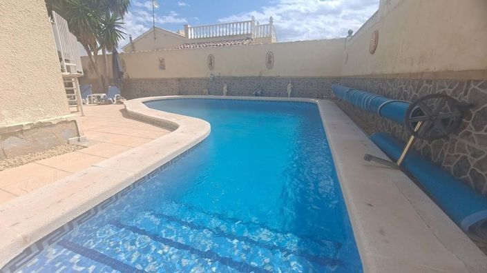 Image No.2-3 Bed Villa for sale