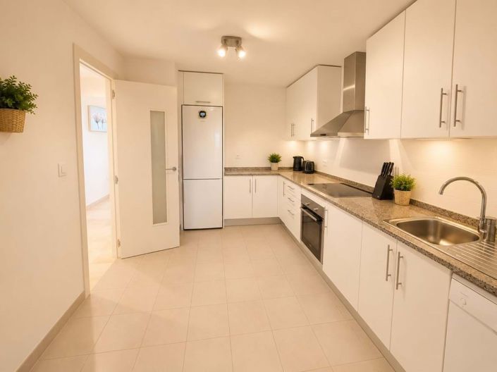 Image No.20-2 Bed Apartment for sale