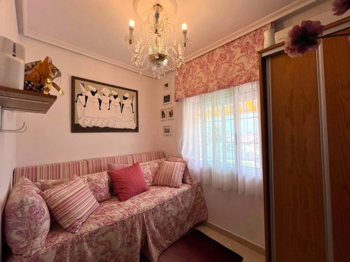 Image No.12-2 Bed Bungalow for sale