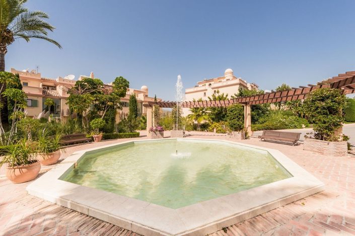 Image No.18-3 Bed Apartment for sale