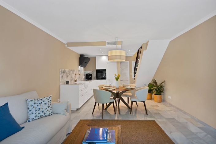 Image No.8-2 Bed Townhouse for sale