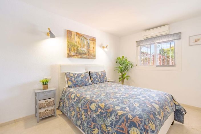 Image No.36-3 Bed Semi-Detached for sale