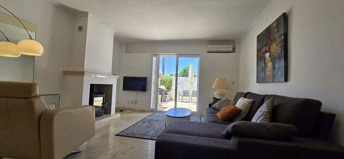 Image No.2-Maison de ville de 3 chambres à vendre à Estepona