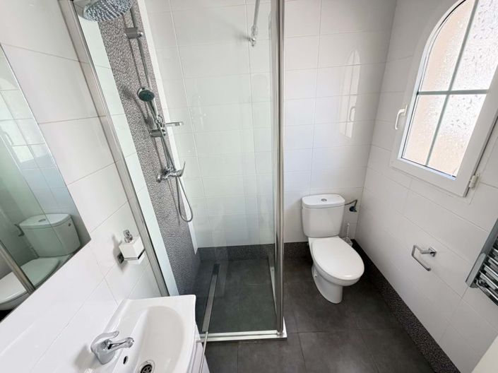 Image No.17-2 Bed Townhouse for sale