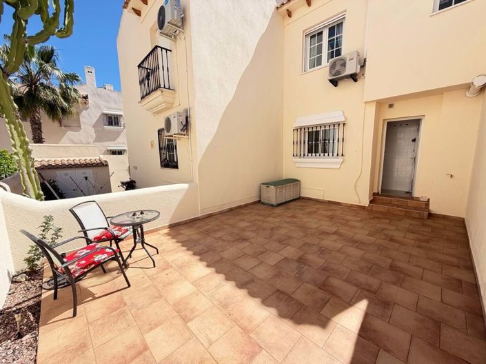 Image No.21-2 Bed Townhouse for sale