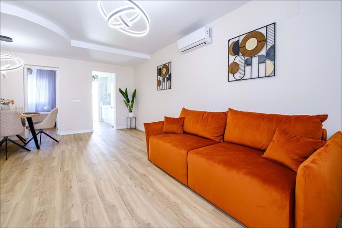 Image No.19-3 Bed Townhouse for sale
