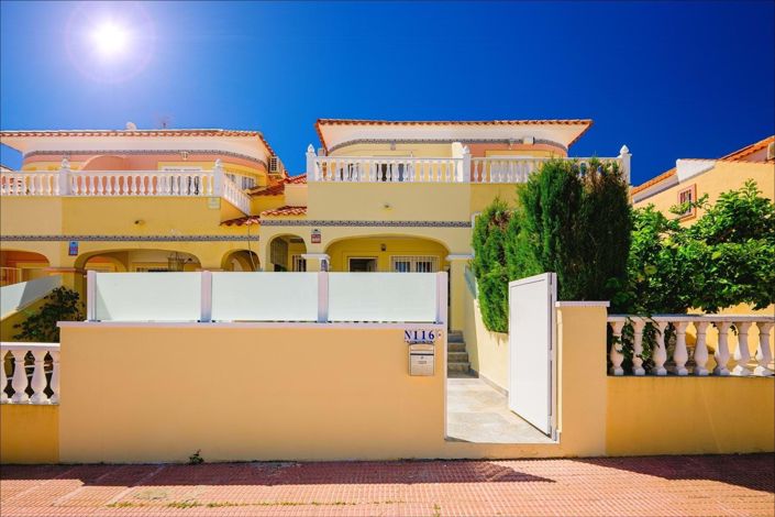 Image No.4-3 Bed Townhouse for sale