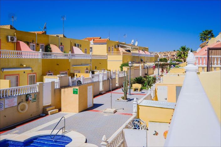 Image No.49-3 Bed Townhouse for sale