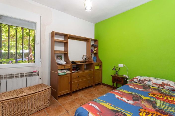 Image No.23-4 Bed Townhouse for sale