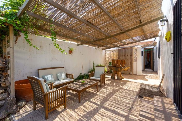 Image No.25-4 Bed Townhouse for sale