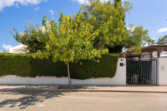 Image No.32-4 Bed Townhouse for sale