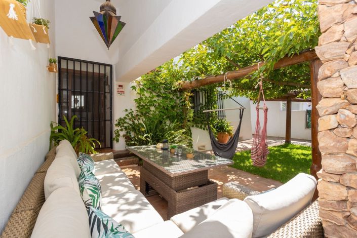 Image No.5-4 Bed Townhouse for sale
